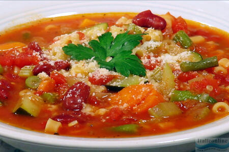 Az olasz Minestrone leves