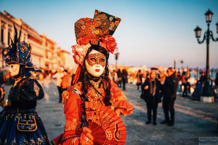 Venetian Carnival - History and present