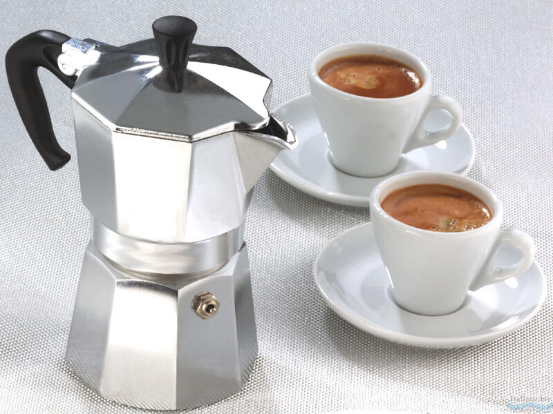 Kávé készítés kotyogós kávéfőzőben