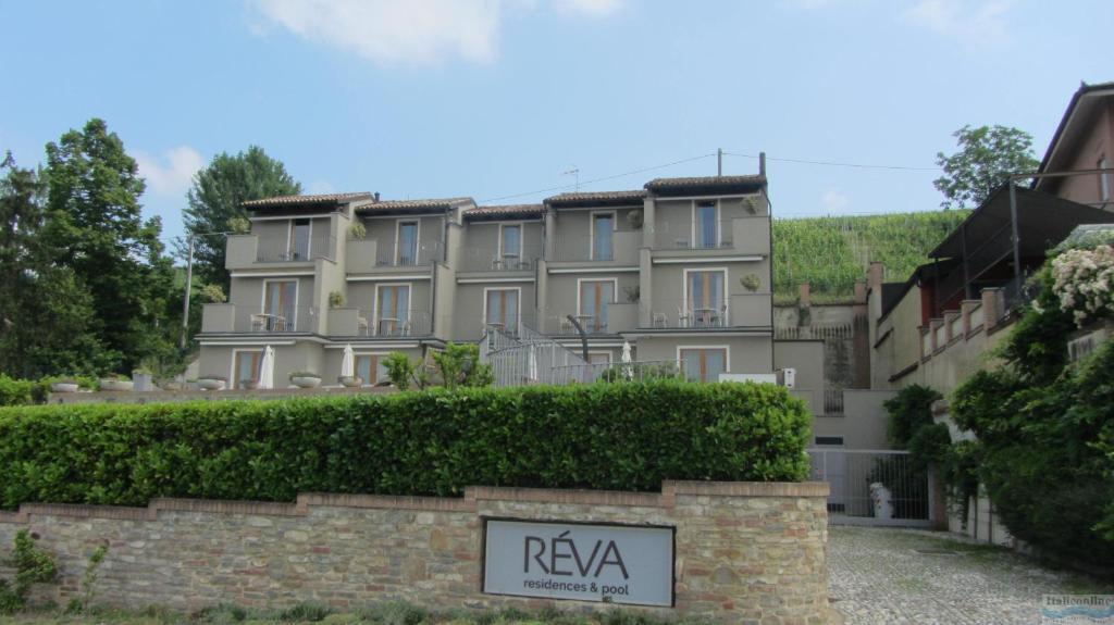 Reva Residence & Pool