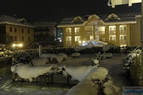 Hotel AlpHoliday Dolomiti Dimaro