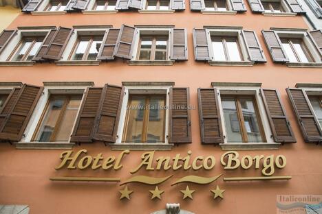 Hotel Antico Borgo Lago di Garda