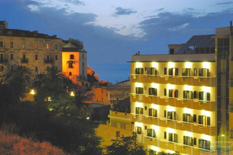 Hotel Borgo Marina