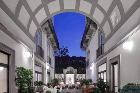 Hotel Piazza Bellini & Apartments Neapel
