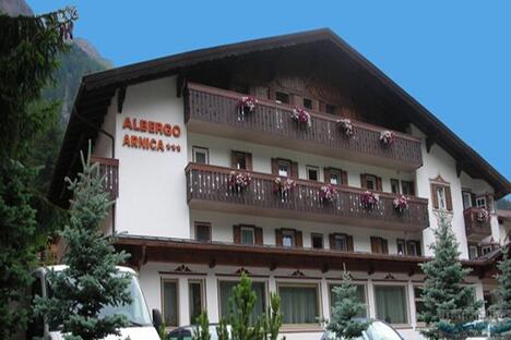 Hotel Residence Arnica Canazei