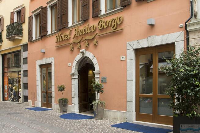Hotel Antico Borgo Lake Garda