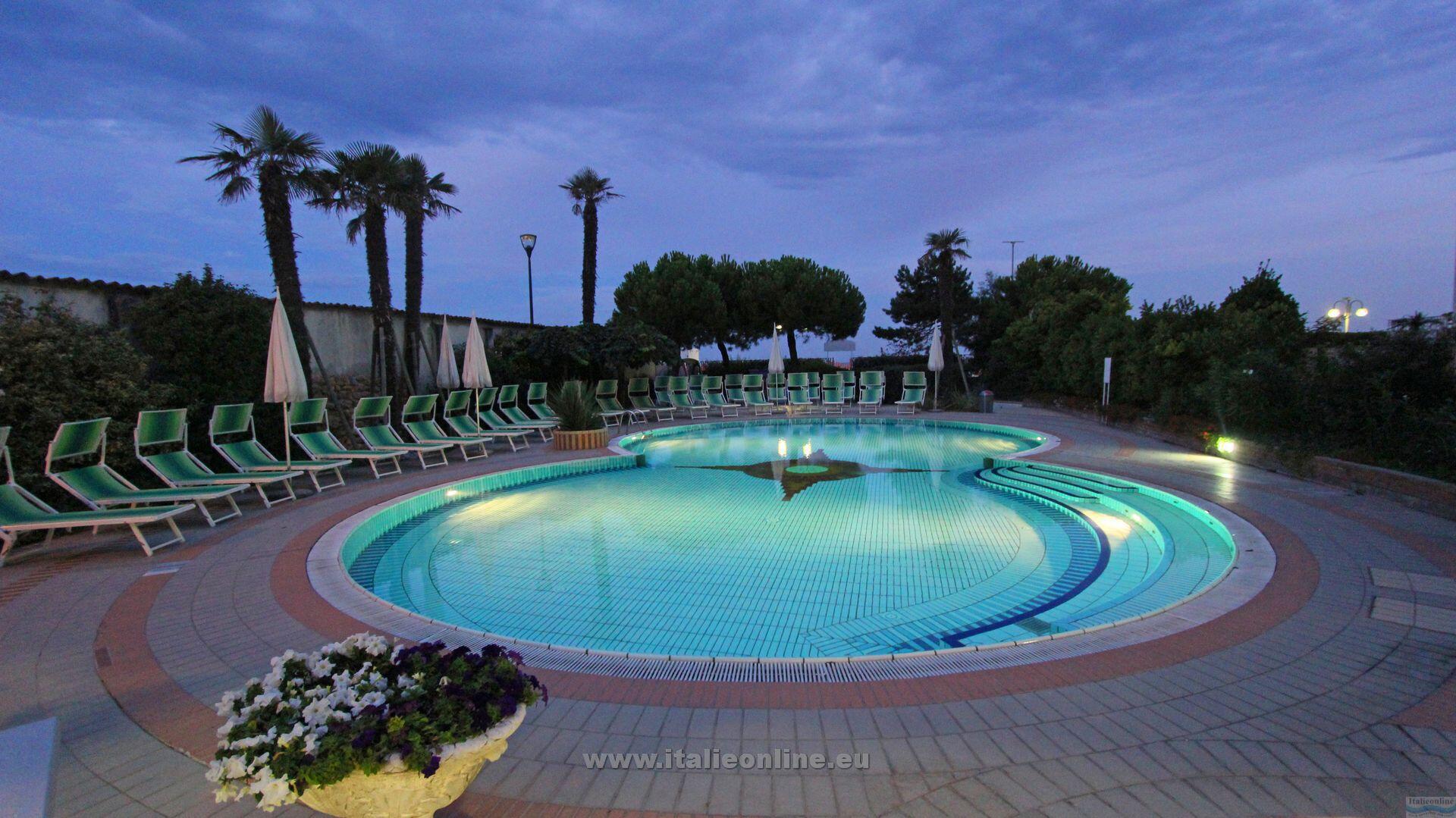 Hotel Luna Bibione Spiaggia Italia Italieonline